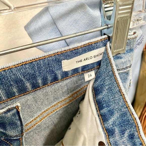 Aritzia DENIM FORUM medium wash denim shorts w rustic/distressed vibe - Picture 5 of 11